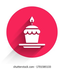 White Cake with burning candles icon isolated with long shadow. Happy Birthday. Red circle button. Vector Illustration