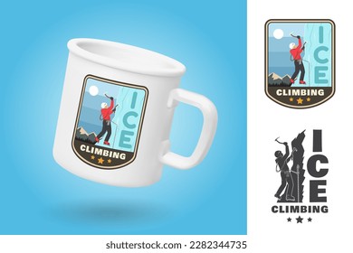 Copa de camping blanco. Plantilla de simulación de taza realista con diseño de muestra. Insignia de escalada de hielo. Vector. Concepto de camisa o logotipo, impresión, sello o tee. Diseño de tipografía vintage con escalador en el hielo