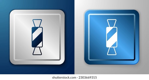 Icono de Candy blanco aislado en fondo azul y gris. Feliz fiesta de Halloween. Botón cuadrado plateado y azul. Vector