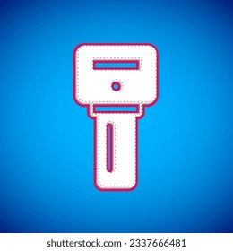 Tecla de coche blanco con icono remoto aislado en fondo azul. Llave de coche y sistema de alarma.  Vector