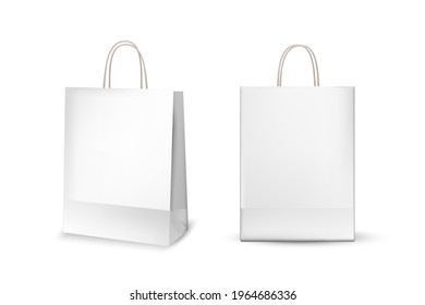 Bolsas de cartón blanco. Paquete de regalo o de compra en blanco con ilustración vectorial de asa de cinta. Bolsas de cartón comerciales realistas aisladas de fondo blanco.