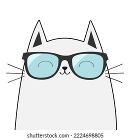 Weiße Katze, die eine Sonnenbrille trägt. Umriss der schwarzen Kontur. Blaue Linsen. Cute Cartoon kawaii lustigen Charakter. Kätzchen in Brillen. Modetier. Blauer Hintergrund. Flaches Design. Vektorgrafik