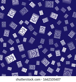 Icono de caja de cigarrillos blancos aislado sin fisuras en fondo azul. Paquete de cigarrillos. Ilustración vectorial