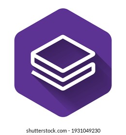 Moneda de la criptografía blanca icono Stratis STRAT con sombra larga. Moneda de bit física. Moneda digital. Símbolo de alcoin. Moneda criptográfica segura basada en Blockchain. Botón hexágono púrpura. Ilustración vectorial