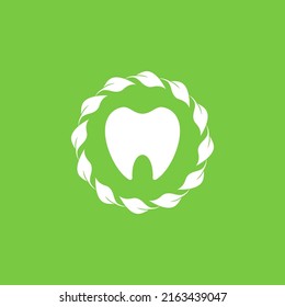 White cute cartoon tooth. Dentist, stomatology clinic logo. Toothpaste sign. Teeth health symbol.  Flat vector icon isolated on green background. 