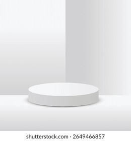 Uma plataforma cilíndrica branca fica centrada em um canto branco brilhante e minimalista, banhada em luz macia e difusa, criando um ambiente limpo, sereno e moderno.