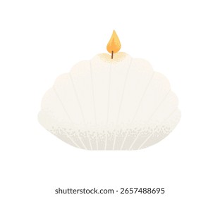 Vela decorativa blanca en forma de concha con una llama amarilla suave. Perfecto para interiores con temática costera o de spa.