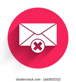 Icono de sobre Borrado blanco aislado con sombra larga. Eliminar o letra de error. Cruzar el mensaje. Correo rechazado. Botón de círculo rojo. Ilustración vectorial