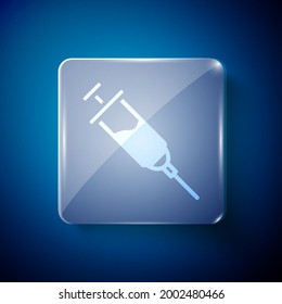 Icono de la jeringa de Dopaje Blanco aislado en fondo azul. Paneles de vidrio cuadrado. Vector