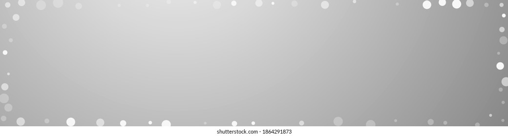 Weiße Punkte Weihnachtshintergrund. Subtile fliegende Schneeflocken und Sterne auf grauem Hintergrund. Brillante Winterschneeflocken-Overlay-Vorlage für Silberschneeflocken. Wunderschöne Panoramabildung.