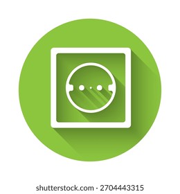 Icono de toma de corriente eléctrica aislado con sombra larga. Toma de corriente. Símbolo de la roseta. Botón de círculo verde. Vector