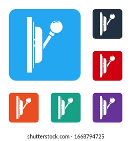 Icono del panel eléctrico blanco aislado en fondo blanco. Palanca del interruptor. Establecer iconos en botones cuadrados de color. Ilustración vectorial