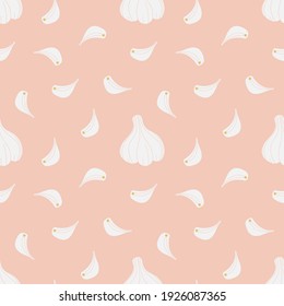 White garlic bulbs and cloves vector seamless pattern background.