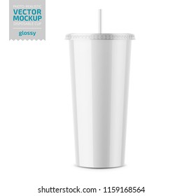 White glossy disposable cup with lid and straw for cold beverage -soda, ice tea or coffee, cocktail, milkshake. 500 ml. Realistic packaging mockup template. Vector 3d illustration.