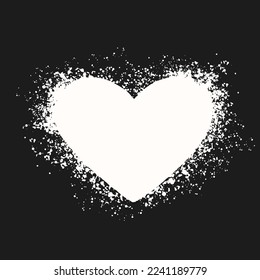 El corazón blanco sobre fondo negro. Corazón de pintura con aerosol dibujado a mano. Grunge corazones vectoriales. Fondo de San Valentín. 
