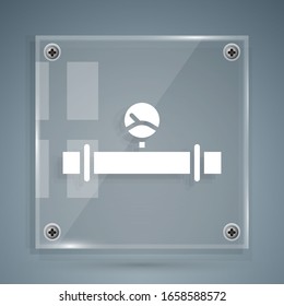 Icono de manómetro y tubo metálico de la industria blanca aislado en fondo gris. Paneles de vidrio cuadrado.  Ilustración vectorial