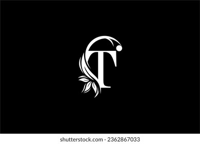 letra blanca inicial diseño del logo T con hermosos adornos de hojas y flores. T Monogramas. Tipografía T. logo de la pluma dorada. Adecuado para logotipos de empresas, empresas, boutiques, belleza, etc.