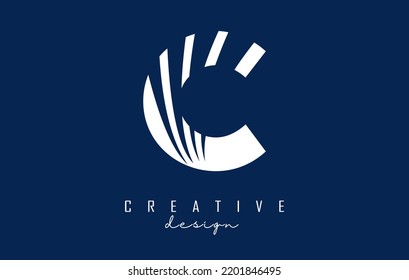 Logo de la letra blanca C con líneas principales y diseño de espacio negativo. Carta con diseño de cortes geométricos y creativos. Ilustración vectorial con letra.