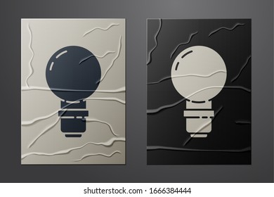 Ampoule Blanche avec concept d'icône d'idée isolée sur fond papier grunge. Énergie et symbole d'idée. Concept d'inspiration. Style papier. Illustration vectorielle