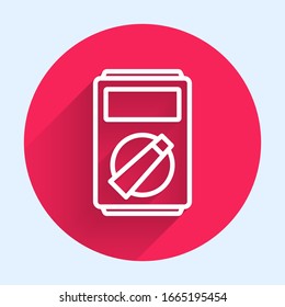 Línea blanca Amperímetro, multímetro, icono de voltímetro aislado con sombra larga. Instrumentos de medición de la corriente eléctrica. Botón de círculo rojo. Ilustración vectorial