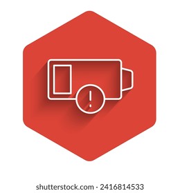 Anzeige für den Ladestand der weißen Linie Akkuladung Symbol einzeln auf langem Hintergrund. Roter Hexagon-Knopf. Vektorgrafik