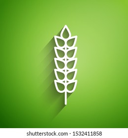 White line Cereals set with rice, wheat, corn, oats, rye, barley icon isolated on green background. Ears of wheat bread symbols.  Vector Illustration