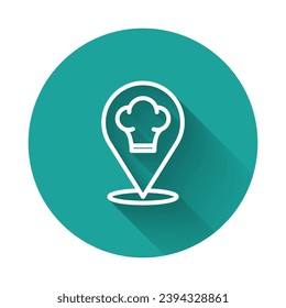 Sombrero del chef de línea blanca con icono de ubicación aislado con fondo de sombra larga. Símbolo de cocina. Cocina sombrero. Botón Círculo verde. Vector