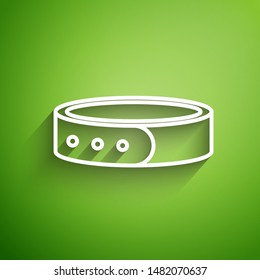White line Collar with name tag icon isolated on green background. Simple supplies for domestic animal. Cat and dog care. Pet chains.  Vector Illustration