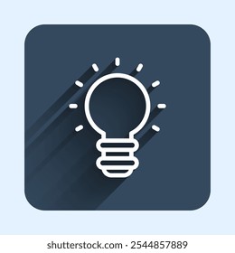 Línea blanca Icono creativo de la idea de la luz de la lámpara aislado con fondo largo de la sombra. Concepto ideas inspiración, invención, pensamiento efectivo, conocimiento y educación. Botón cuadrado azul. Vector