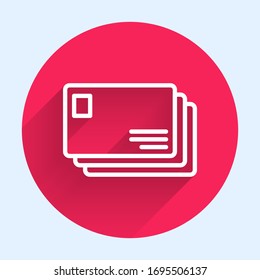 Icono sobre línea blanca aislado con una sombra larga. Símbolo de carta de mensaje de correo electrónico. Botón de círculo rojo. Ilustración vectorial