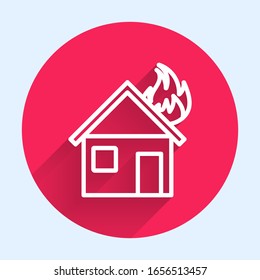 Línea blanca Incendio en una casa quemada aislada con una larga sombra. Botón de círculo rojo.  Ilustración vectorial