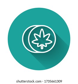 Icono de tabletas de éxtasis herbal de línea blanca aisladas con sombra larga. Botón Círculo verde. Ilustración vectorial
