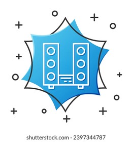 Estéreo de la línea blanca Home con el icono de dos altavoces aislado en fondo blanco. Sistema musical. Botón hexágono azul. Vector