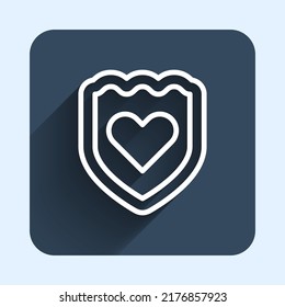 Icono del sistema inmune de línea blanca aislado con fondo de sombra larga. Protector médico. Botón cuadrado azul. Vector