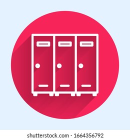 Cajón blanco o vestuario para hockey, fútbol, equipo de baloncesto o icono de los trabajadores aislado con una gran sombra. Botón de círculo rojo. Ilustración vectorial