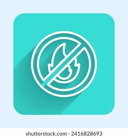 Línea blanca No hay icono de fuego aislado con fondo de sombra largo. Prohibición del fuego y prohibido. Botón cuadrado verde. Vector