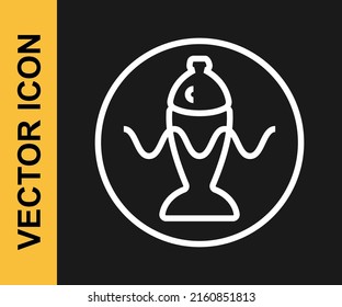 Línea blanca Pescado servido con salsa de soja en un icono de plato aislado en el fondo negro.  Vector