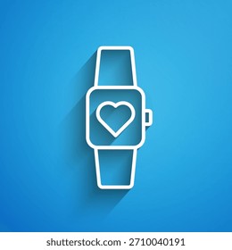 Weiße Linie Smart-Uhr mit Herzschlagfrequenz-Symbol einzeln auf blauem Hintergrund. Fitness App Konzept. Langer Schatten. Vektorgrafik