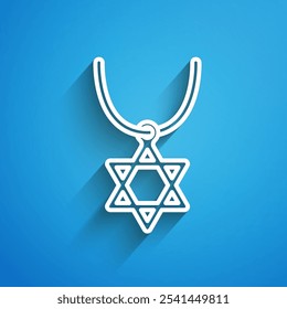 Linha branca Estrela de David colar no ícone de corrente isolado no fundo azul. Símbolo da religião judaica. Símbolo de Israel. Joias e acessórios. Sombra longa. Vetor