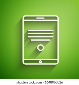 Icono de Tablet de línea blanca aislado en fondo verde.  Ilustración vectorial