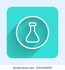 Linha branca Tubo de ensaio e frasco ícone de ensaio de laboratório químico isolado com fundo de sombra longa. Sinal de vidro de laboratório. Botão quadrado verde. Vetor