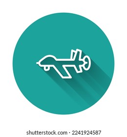Icono de dron UAV de línea blanca aislado con fondo de sombra larga. Espía de aviones militares no tripulados. Botón Círculo verde. Vector