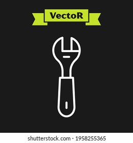 Icono del spanner de la línea blanca Wrench aislado en fondo negro.  Vector