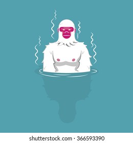 The white monkey is bathed in warm water