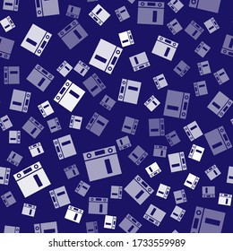 Las carpetas de la Oficina Blanca con el icono de papeles y documentos aislados en un patrón transparente en el fondo azul. Anexos de Office. Firma de carpeta de archivos.  Ilustración vectorial