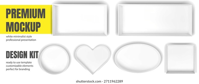 Maqueta de caja abierta blanca. Paquete de cartón 3D vista superior para regalo o entrega de pizza. Envase de papel cuadrado en blanco con sombra realista. Vector de maqueta vacío aislado por encima de la pantalla. Diseño de bandeja de corazón.
