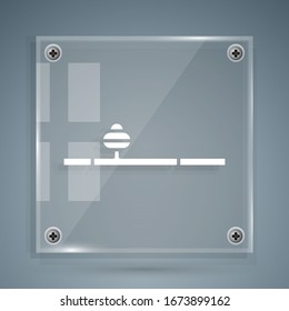 Icono de tubería de opio blanco aislado en fondo gris. Paneles de vidrio cuadrado.  Ilustración vectorial