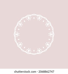 Patrón circular ornamental blanco sobre fondo rosa claro. Diseño de plantilla de tarjeta. Ilustración vectorial.