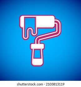 Icono de pincel de rodillos de pintura blanca aislado en fondo azul.  Vector
