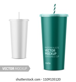 White Paper Disposable Cup With Lid And Straw For Cold Beverage -soda, Ice Tea Or Coffee, Cocktail, Milkshake. 500 Ml. Realistic Packaging Mockup Template With Sample Design. Vector 3d Illustration.